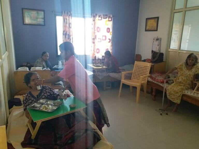  nursing bureaus Jalgaon Mobile  shop Nashik
